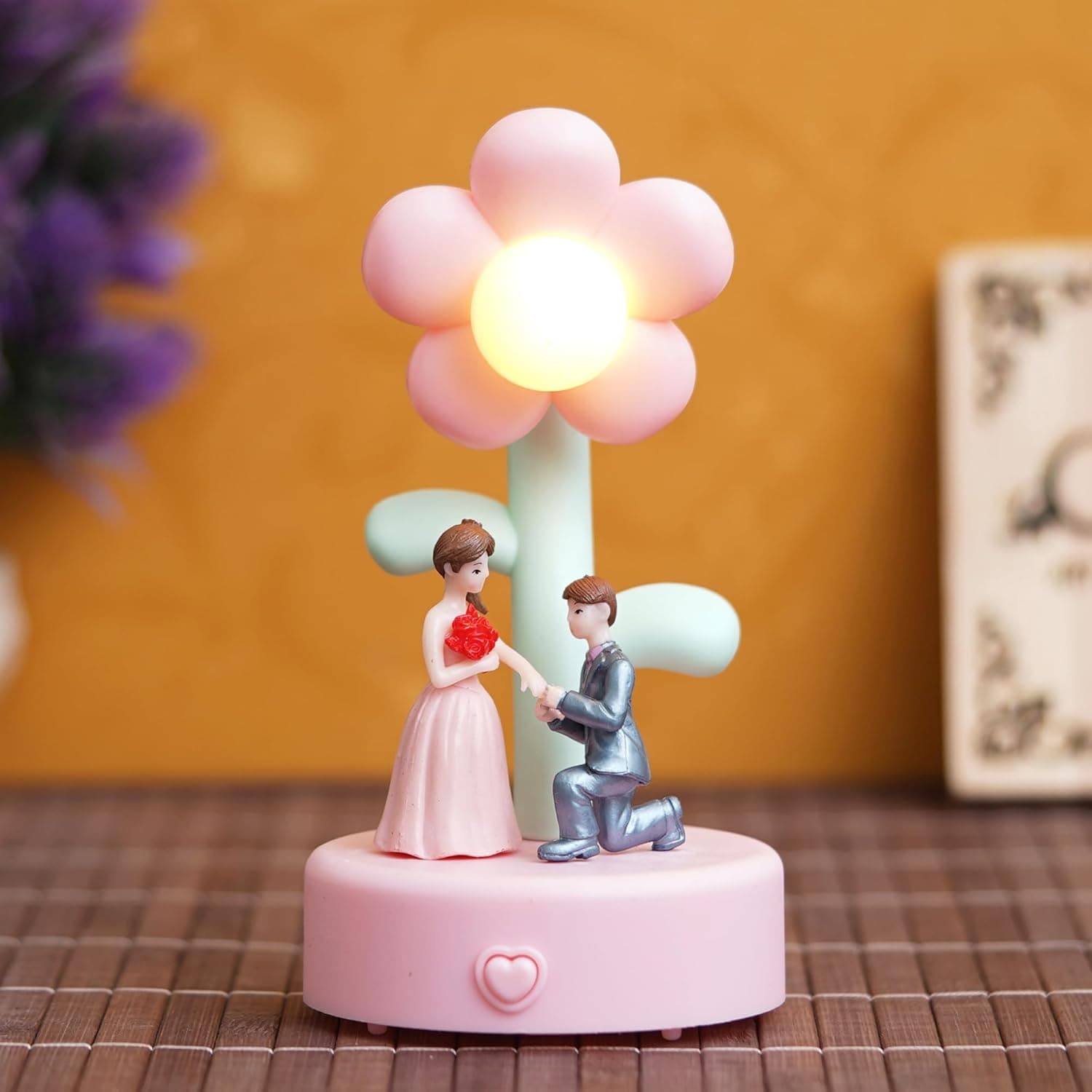 Miniature Proposing Couple Flower Table Lamp Showpiece